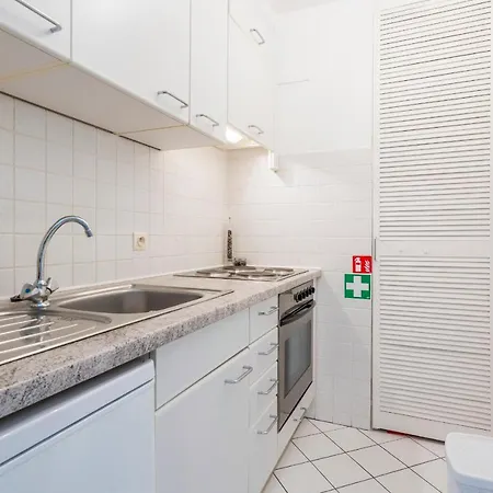 Apartment Luxueuze Vakantiestudio Met Zeezicht En Terras In Ostende